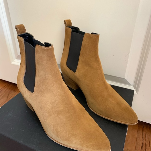 SOLD Saint Laurent Camel Chelsea boots lightly worn - Picture 7 of 8